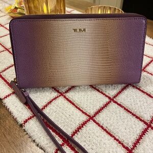 Tumi travel wallet